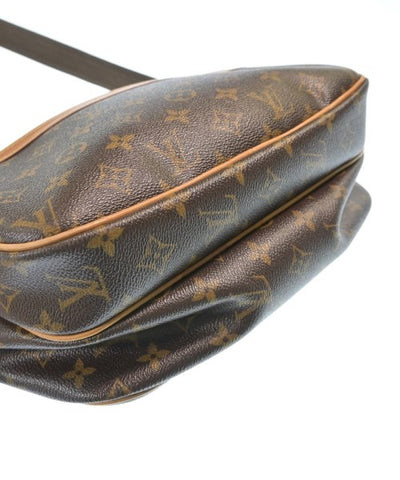 LOUIS VUITTON Shoulder bags