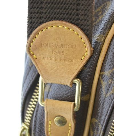 LOUIS VUITTON Shoulder bags