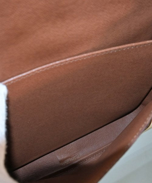 LOUIS VUITTON Shoulder bags