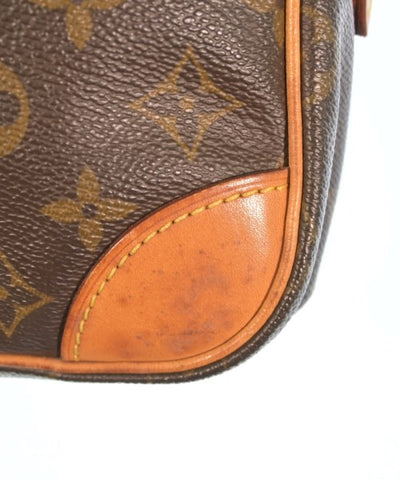 LOUIS VUITTON Shoulder bags