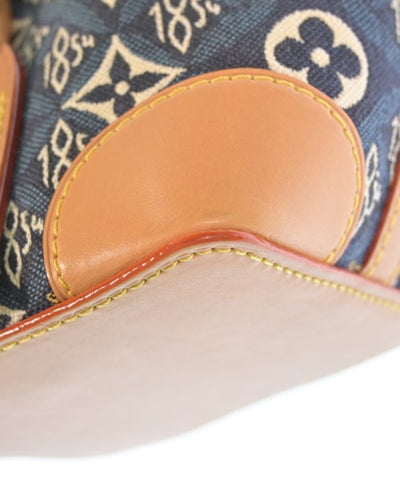 LOUIS VUITTON Shoulder bags