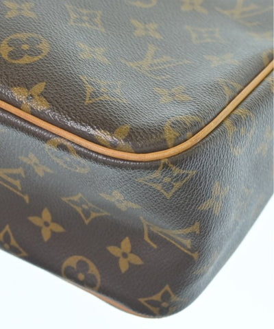 LOUIS VUITTON Shoulder bags