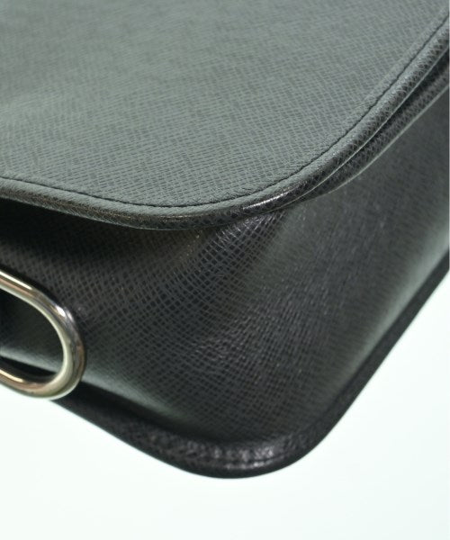 LOUIS VUITTON Shoulder bags