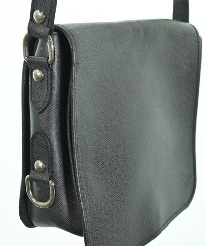 LOUIS VUITTON Shoulder bags