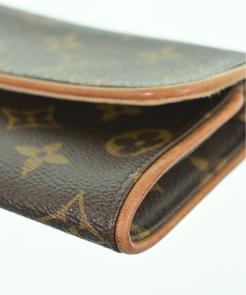 LOUIS VUITTON Shoulder bags