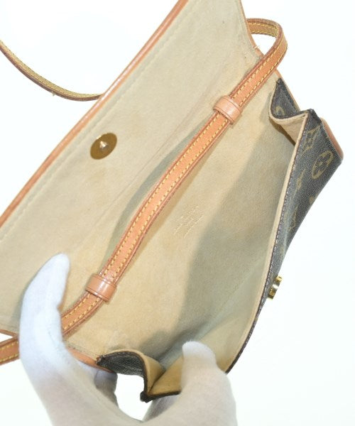 LOUIS VUITTON Shoulder bags