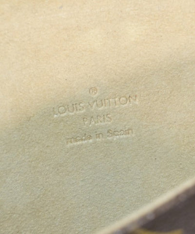 LOUIS VUITTON Shoulder bags