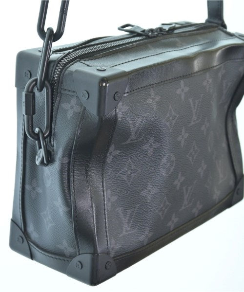 LOUIS VUITTON Shoulder bags