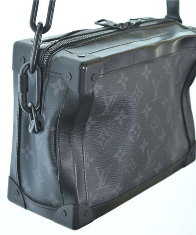 LOUIS VUITTON Shoulder bags