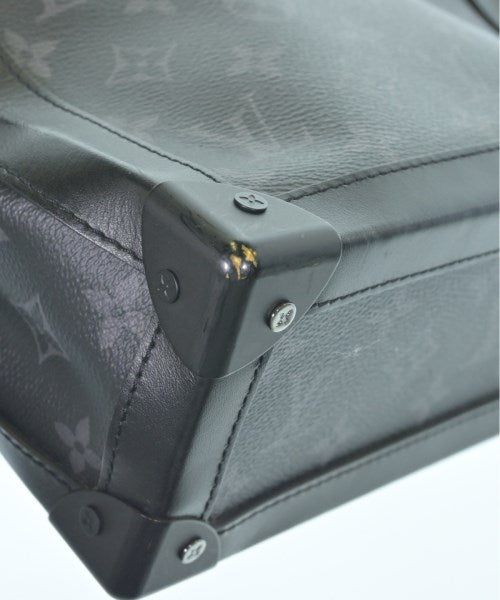 LOUIS VUITTON Shoulder bags