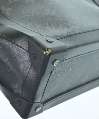 LOUIS VUITTON Shoulder bags