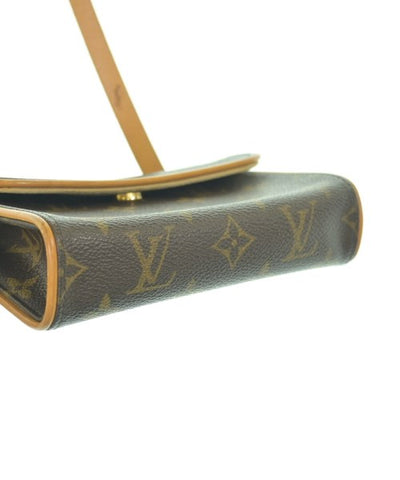LOUIS VUITTON Shoulder bags