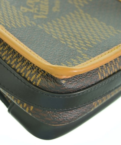 LOUIS VUITTON Shoulder bags