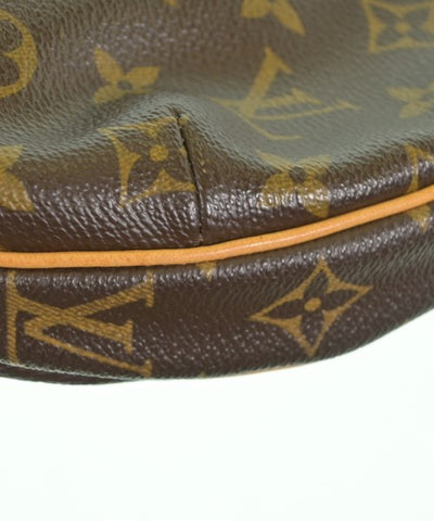 LOUIS VUITTON Shoulder bags