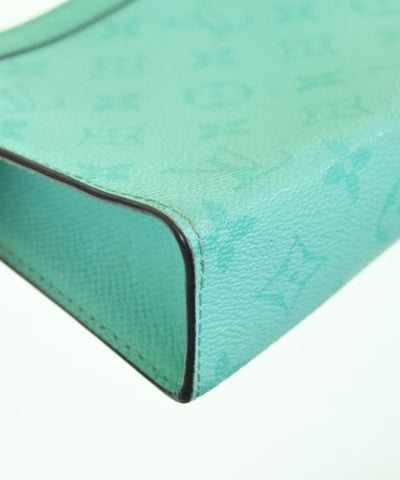 LOUIS VUITTON Shoulder bags