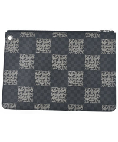 LOUIS VUITTON Clutches