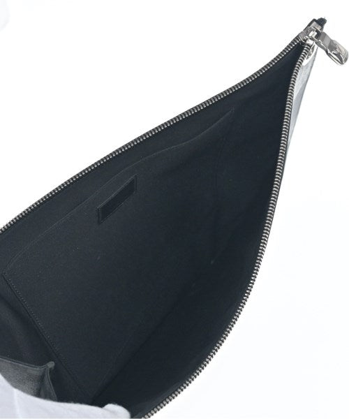 LOUIS VUITTON Clutches