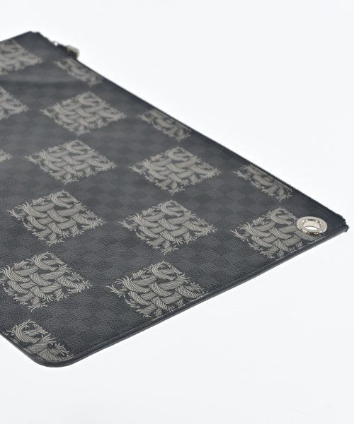 LOUIS VUITTON Clutches