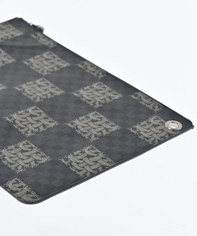 LOUIS VUITTON Clutches