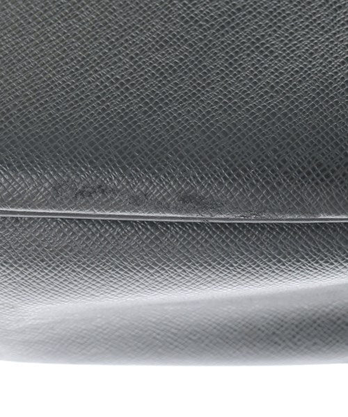 LOUIS VUITTON Shoulder bags