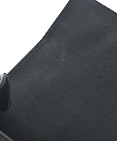 LOUIS VUITTON Shoulder bags