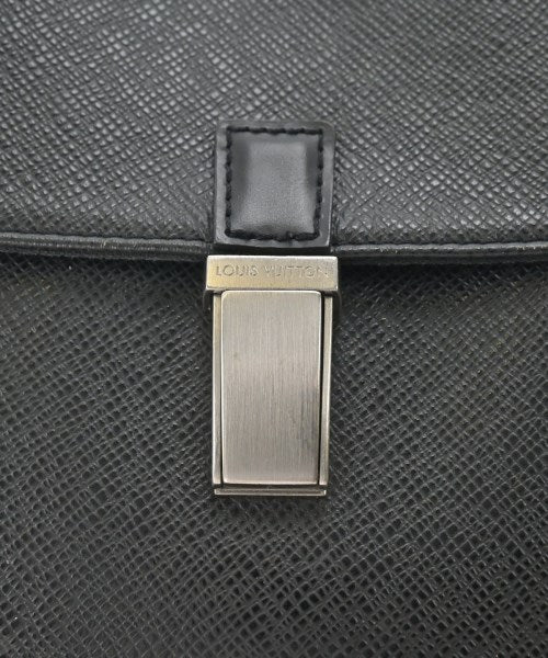 LOUIS VUITTON Shoulder bags