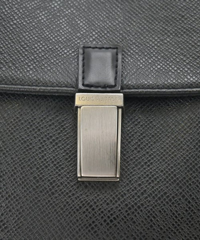 LOUIS VUITTON Shoulder bags