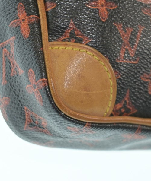 LOUIS VUITTON Shoulder bags