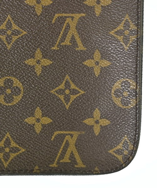 LOUIS VUITTON Shoulder bags