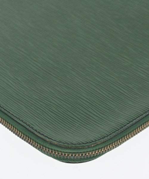 LOUIS VUITTON Clutches