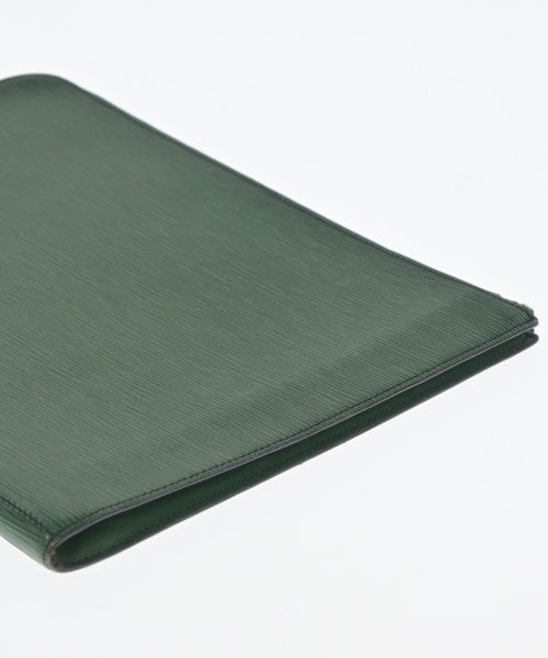 LOUIS VUITTON Clutches