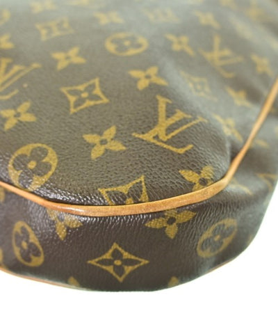 LOUIS VUITTON Shoulder bags