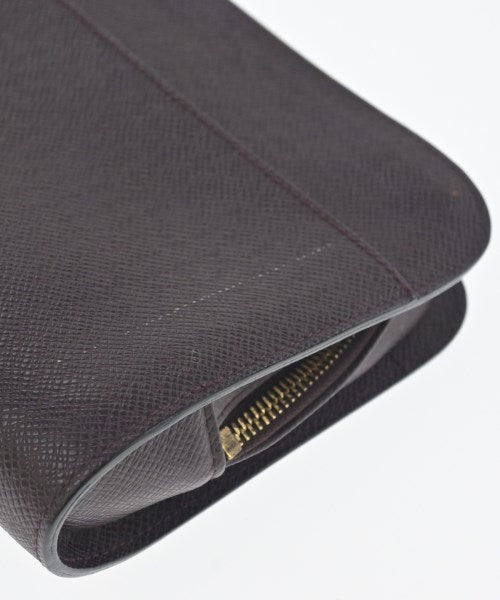 LOUIS VUITTON Clutches