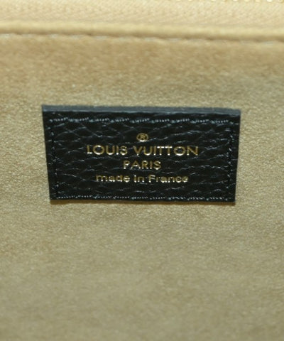 LOUIS VUITTON Shoulder bags