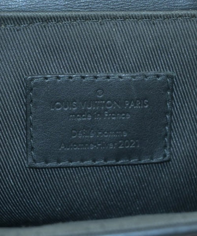 LOUIS VUITTON Shoulder bags