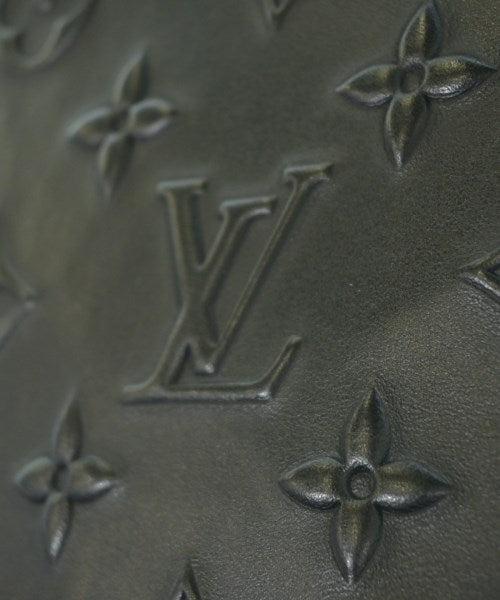 LOUIS VUITTON Shoulder bags