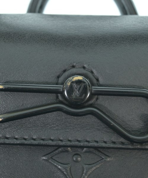 LOUIS VUITTON Shoulder bags