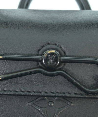 LOUIS VUITTON Shoulder bags