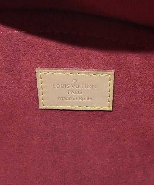 LOUIS VUITTON Shoulder bags