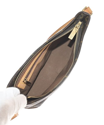 LOUIS VUITTON Shoulder bags