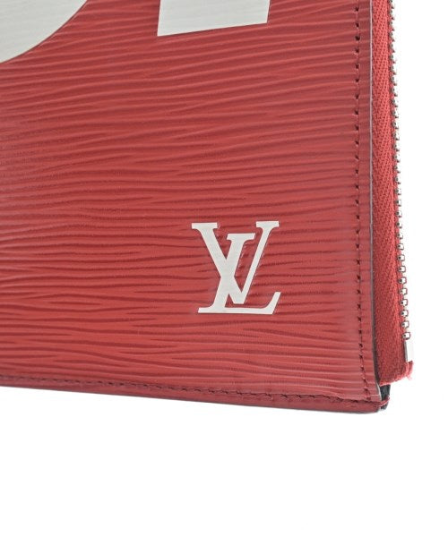LOUIS VUITTON Clutches