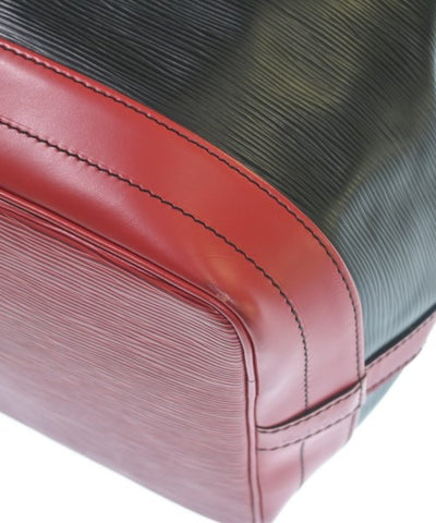 LOUIS VUITTON Shoulder bags