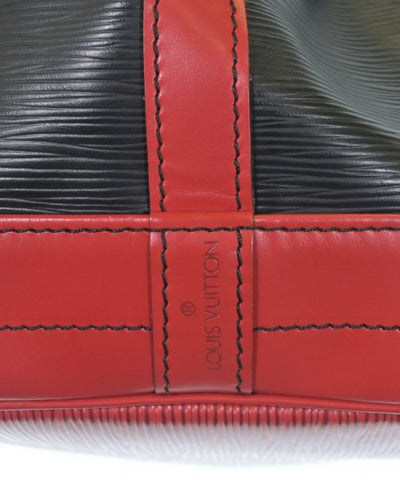 LOUIS VUITTON Shoulder bags