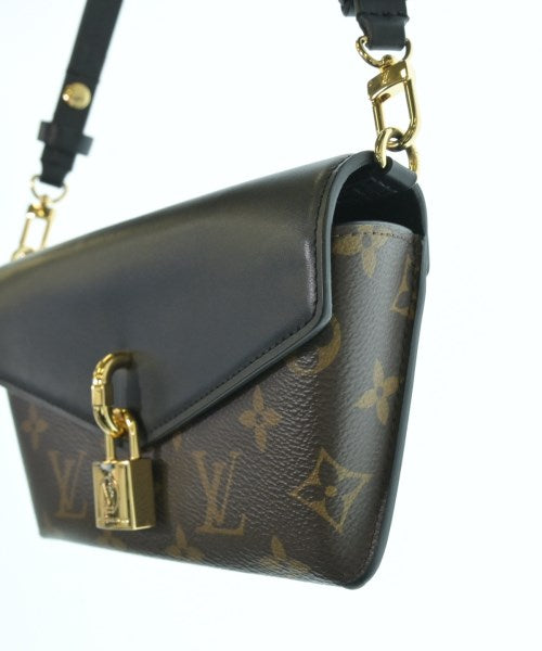 LOUIS VUITTON Shoulder bags