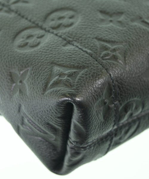 LOUIS VUITTON Shoulder bags