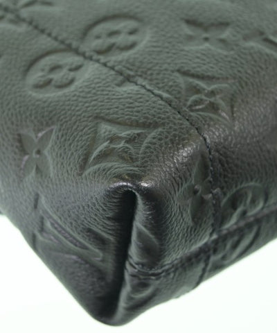 LOUIS VUITTON Shoulder bags