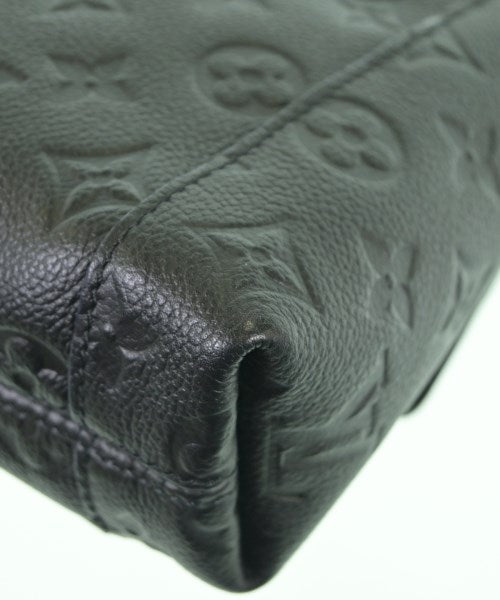 LOUIS VUITTON Shoulder bags