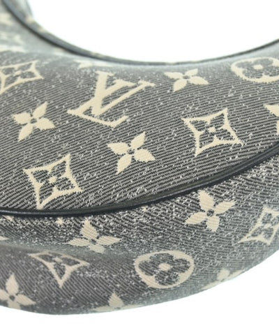 LOUIS VUITTON Shoulder bags