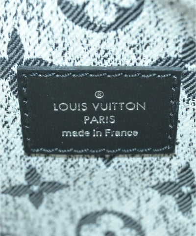 LOUIS VUITTON Shoulder bags