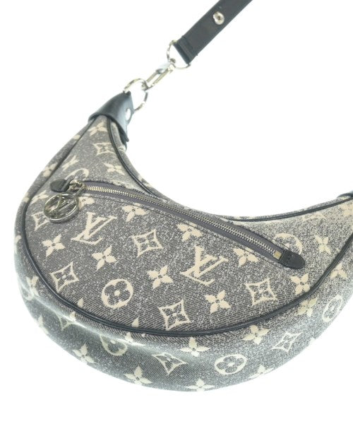 LOUIS VUITTON Shoulder bags